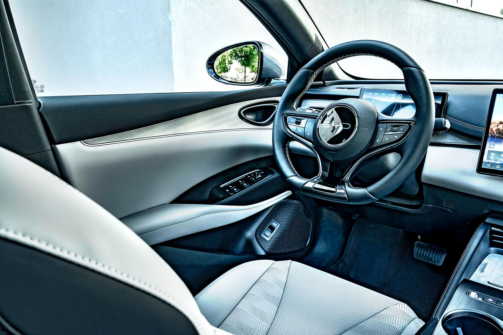 BYD SEAL 6 DM-i deska rozdzielcza kierownica