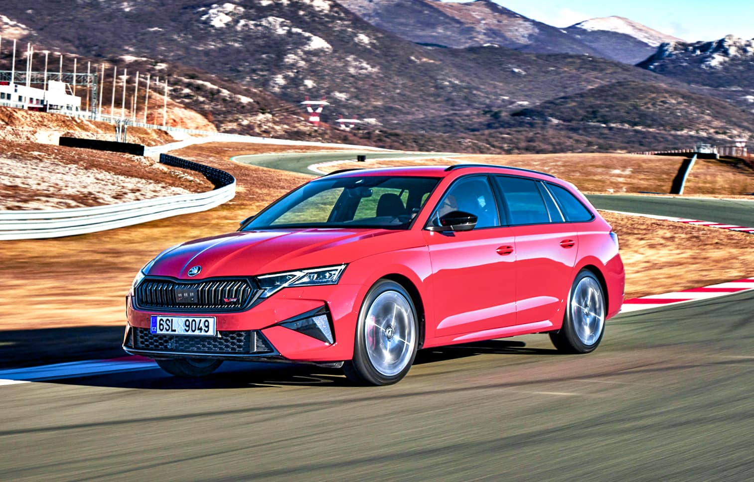 Skoda Octavia przód