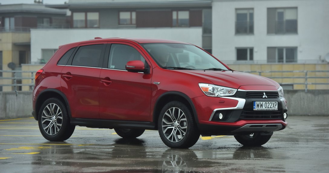 Mitsubishi ASX –przód i bok
