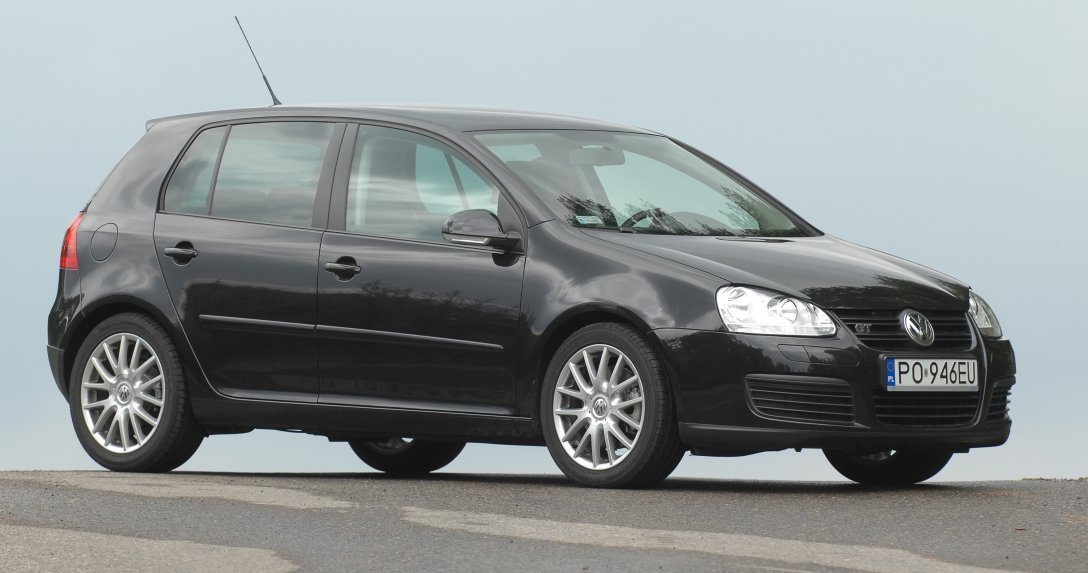 VW Golf V – przód