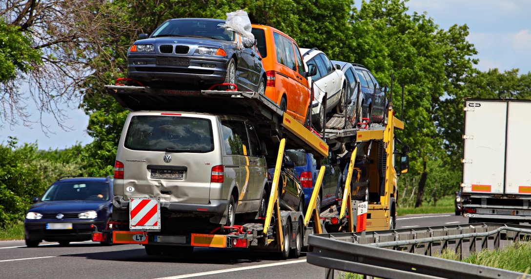 Import samochodów używanych do Polski w 2025 r. – mniej aut i zmiana lidera wśród modeli