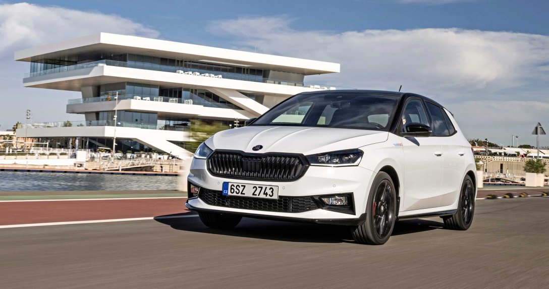 Skoda Fabia 130 Sport – przód w ruchu