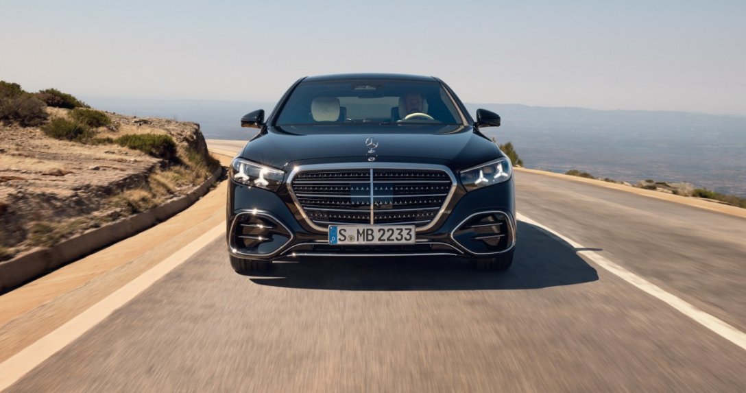 Taki jest odświeżony Mercedes klasy S. Ma ponad połowę nowych części i innowację w turbodieslach