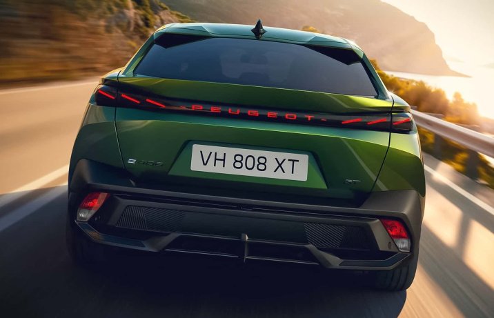 Peugeot 408 po face liftingu – tył