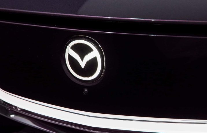Mazda CX-6e – znaczek