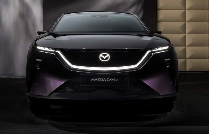 Mazda CX-6e – ptzód