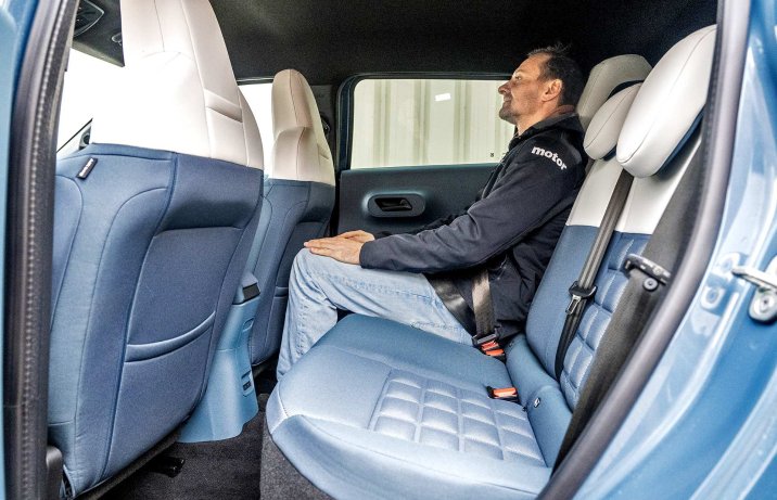 Fiat Grande Panda Hybrid La Prima – kanapa z pasażerem