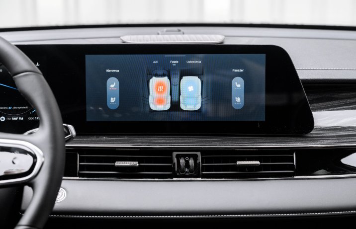 Omoda 5 - podgrzewanie