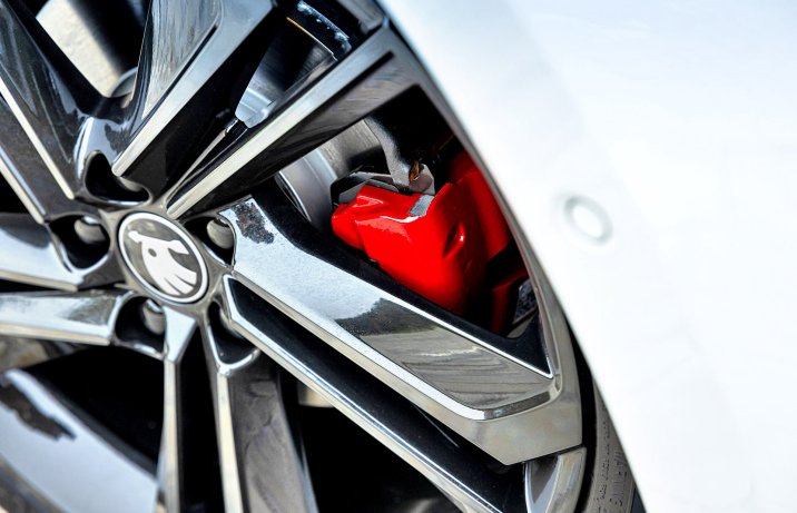 Skoda Fabia 130 Sport – koło, zacisk hamulca