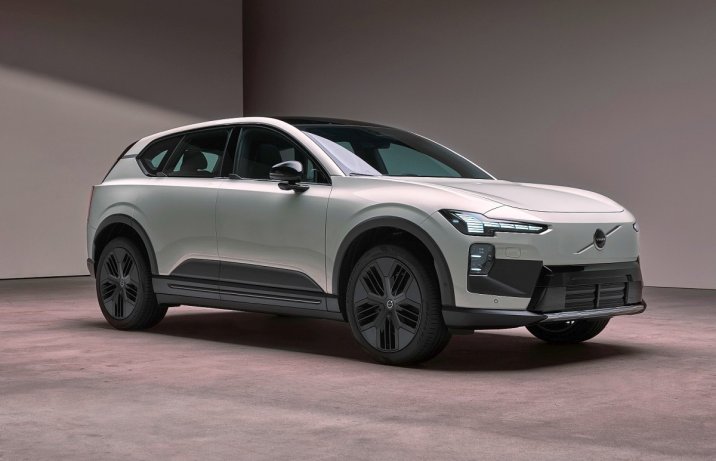 Volvo EX60 Cross Country