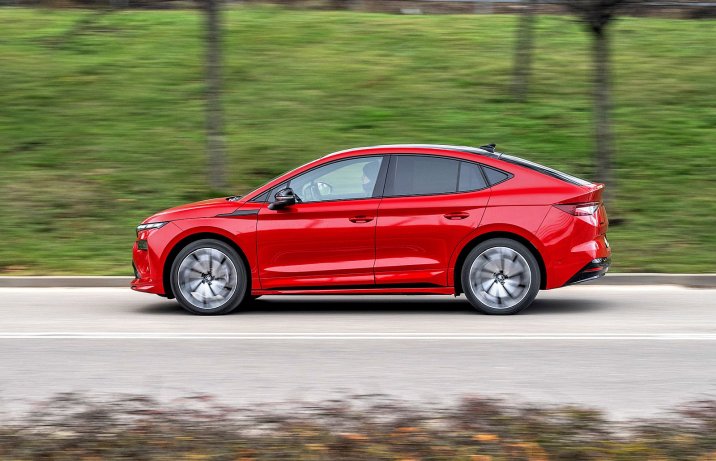 Skoda Enyaq Coupe 85 Sportline (2026) – test – bok