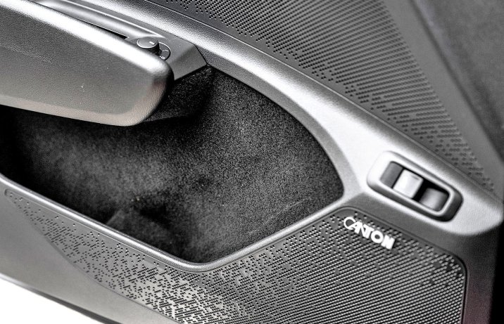 Skoda Enyaq Coupe 85 Sportline (2026) – test – kieszeń drzwi