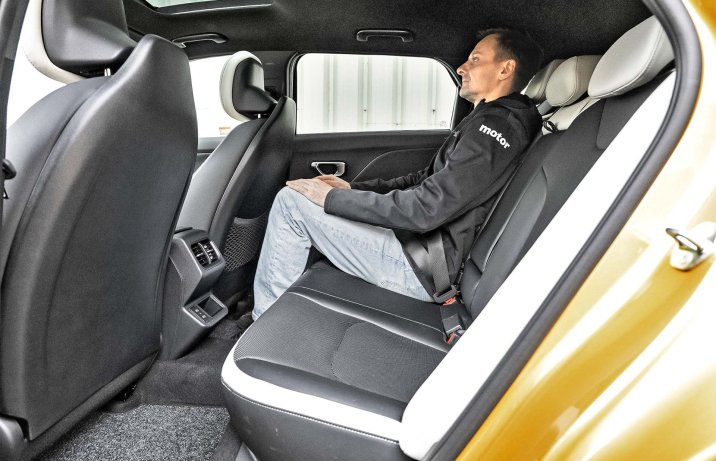 Kia K4 1.6 T-GDI 180 KM 7 DCT GT-Line – kanapa z pasażerem