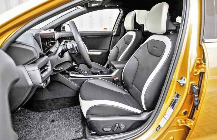 Kia K4 1.6 T-GDI 180 KM 7 DCT GT-Line – fotele