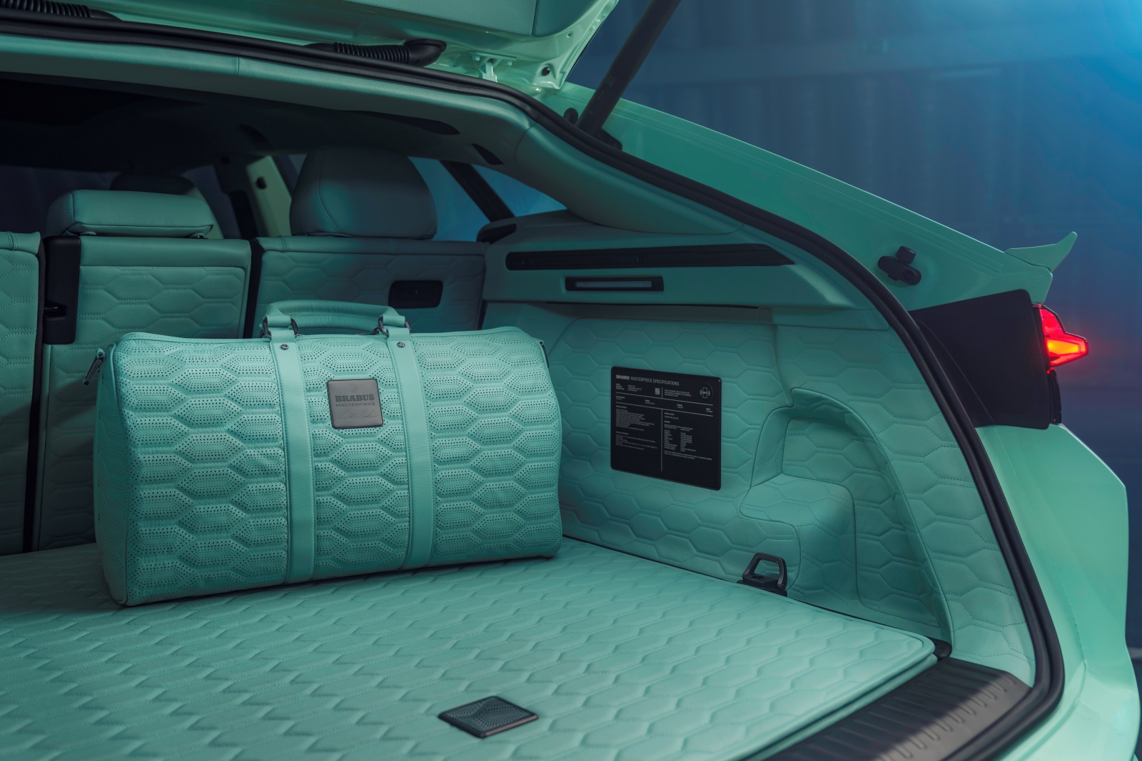 lamborghini-urus-brabus-bagaznik