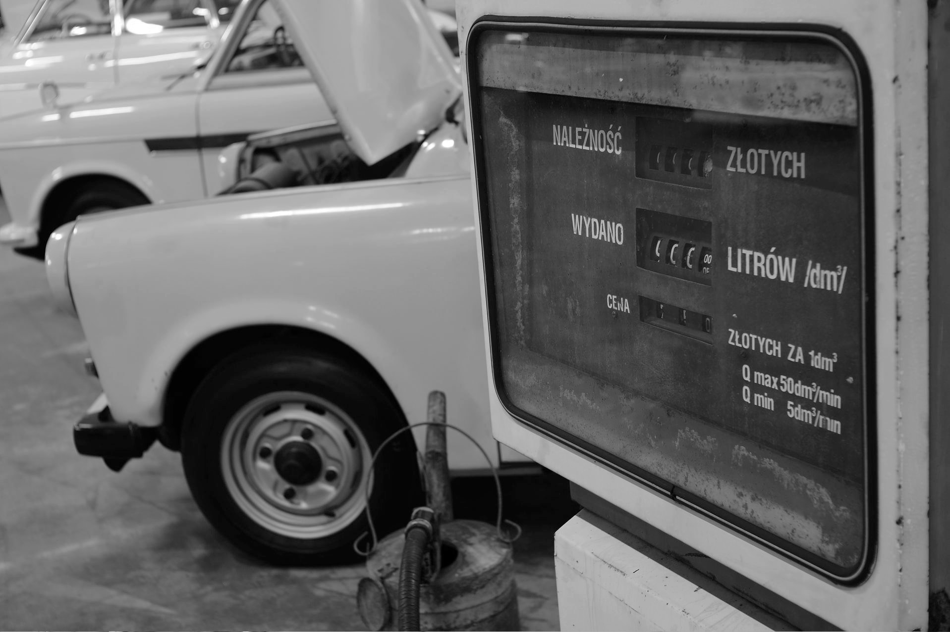 muzeum w fabryce FSO – dystrybutor paliwa