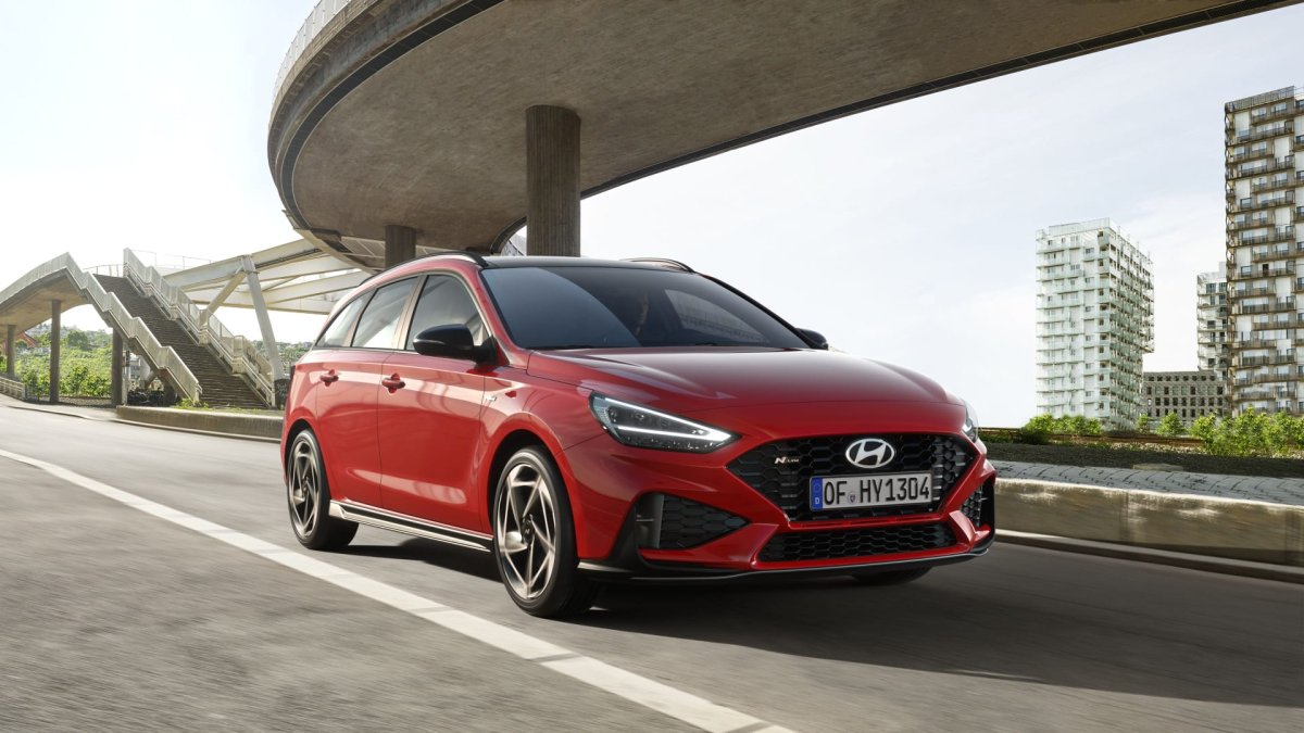 Hyundai i30 stracił prosty silnik i wersję Fastback. Co zyskał i ile kosztuje?