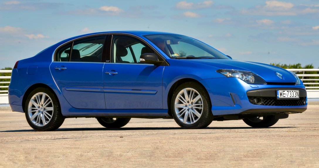 Renault Laguna III – bok