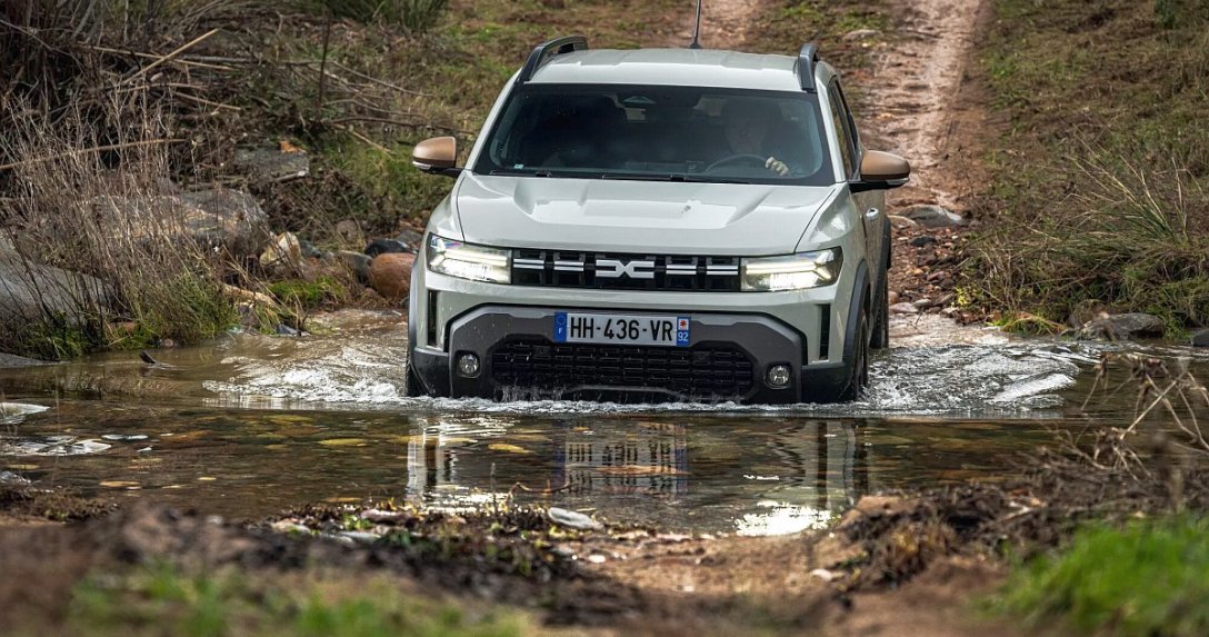 Dacia Duster hybrid-G 4x4 – przód