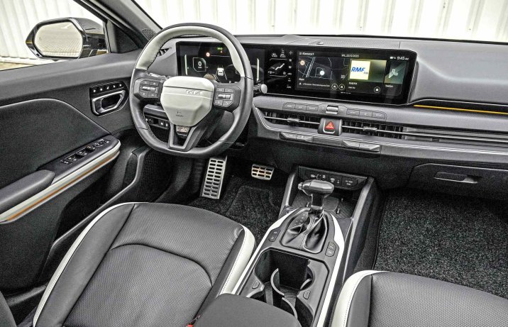 Kia K4 1.6 T-GDI 180 KM 7 DCT GT-Line – deska rozdzielcza