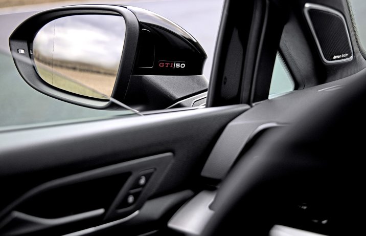 Volkswagen Golf GTI Edition 50 – lusterko wsteczne boczne