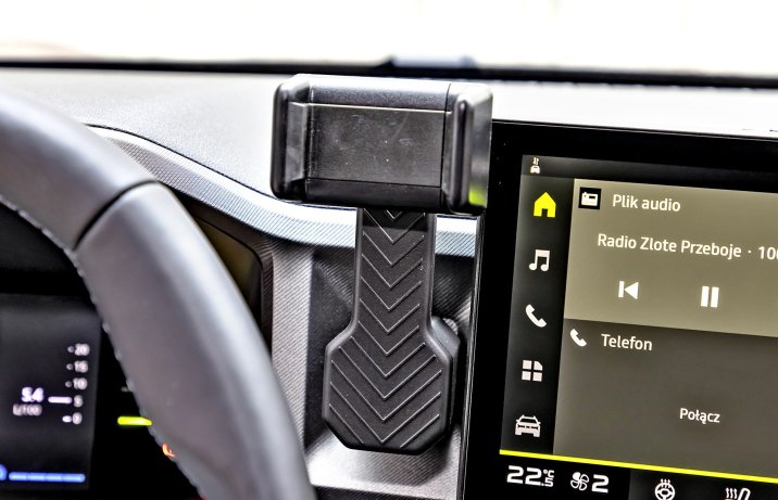 Dacia Duster hybrid 155 journey – uchwyt do smartfona