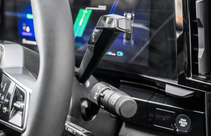 Renault Austral full hybrid E-Tech 200 esprit Alpine – dźwignia zmiany biegów