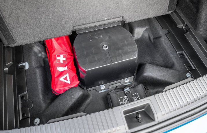 Renault Austral - schowek pod dnem bagażnika