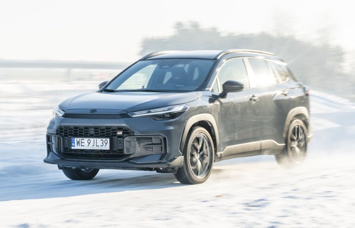 Toyota Corolla Cross - przód