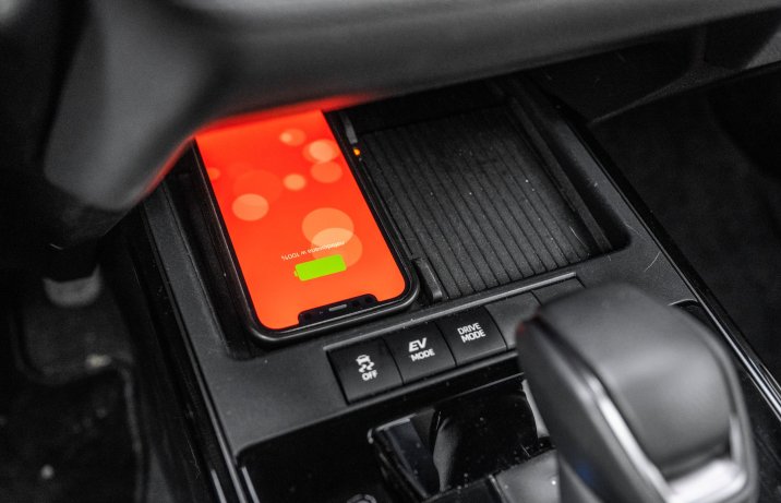 Toyota Corolla Cross - ładowarka