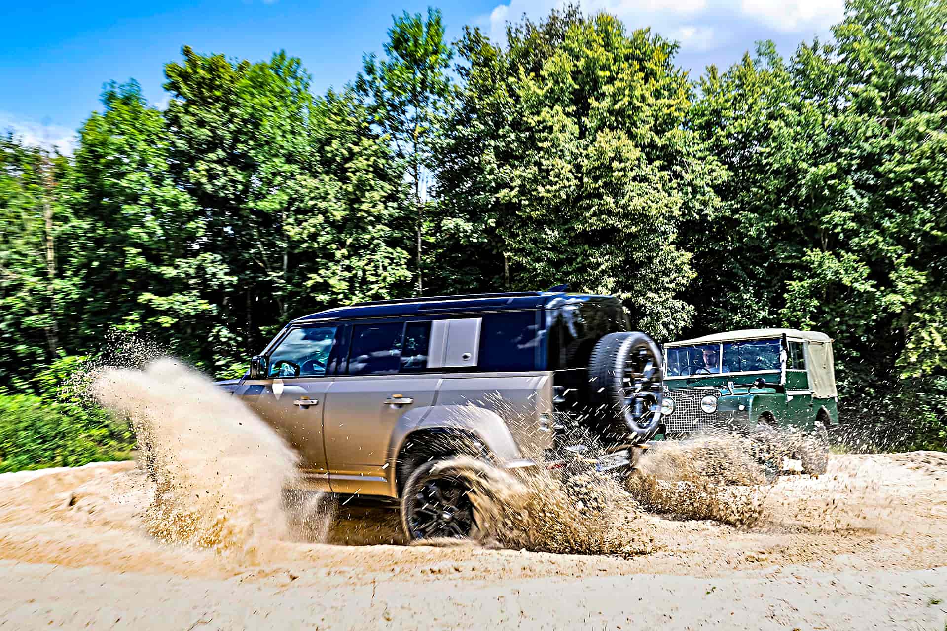 land-rover-defender-110-octa-land-rover-series-1-80-w-terenie