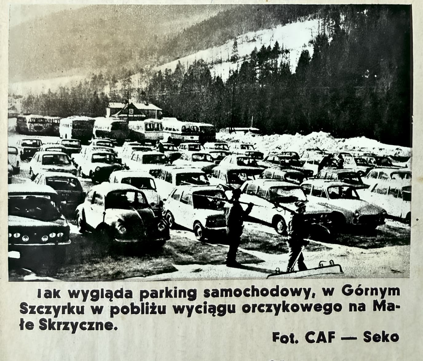 motor-numer-12-z-1976-roku-parking-male-skrzyczne