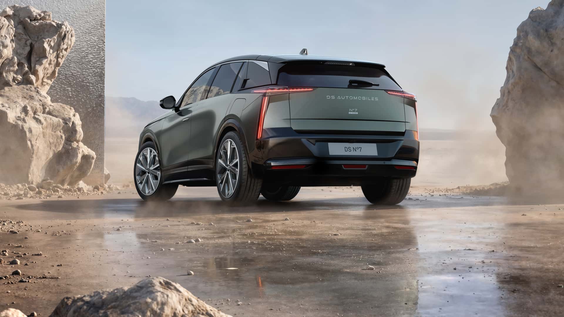 DS N7  – tył