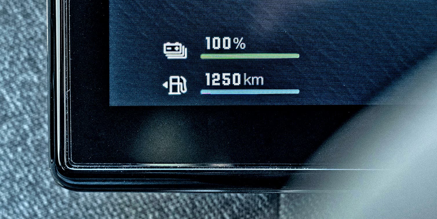 BYD Seal 6 DM-i Touring – kontrolki: bateria, zasięg