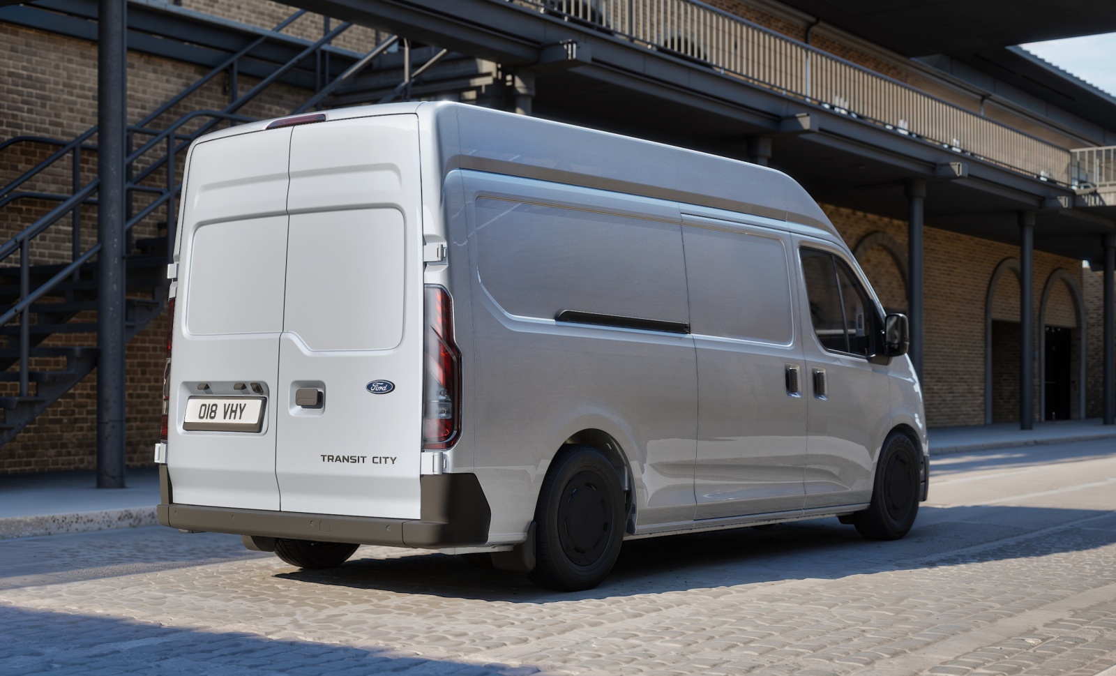 ford-transit-city-tyl