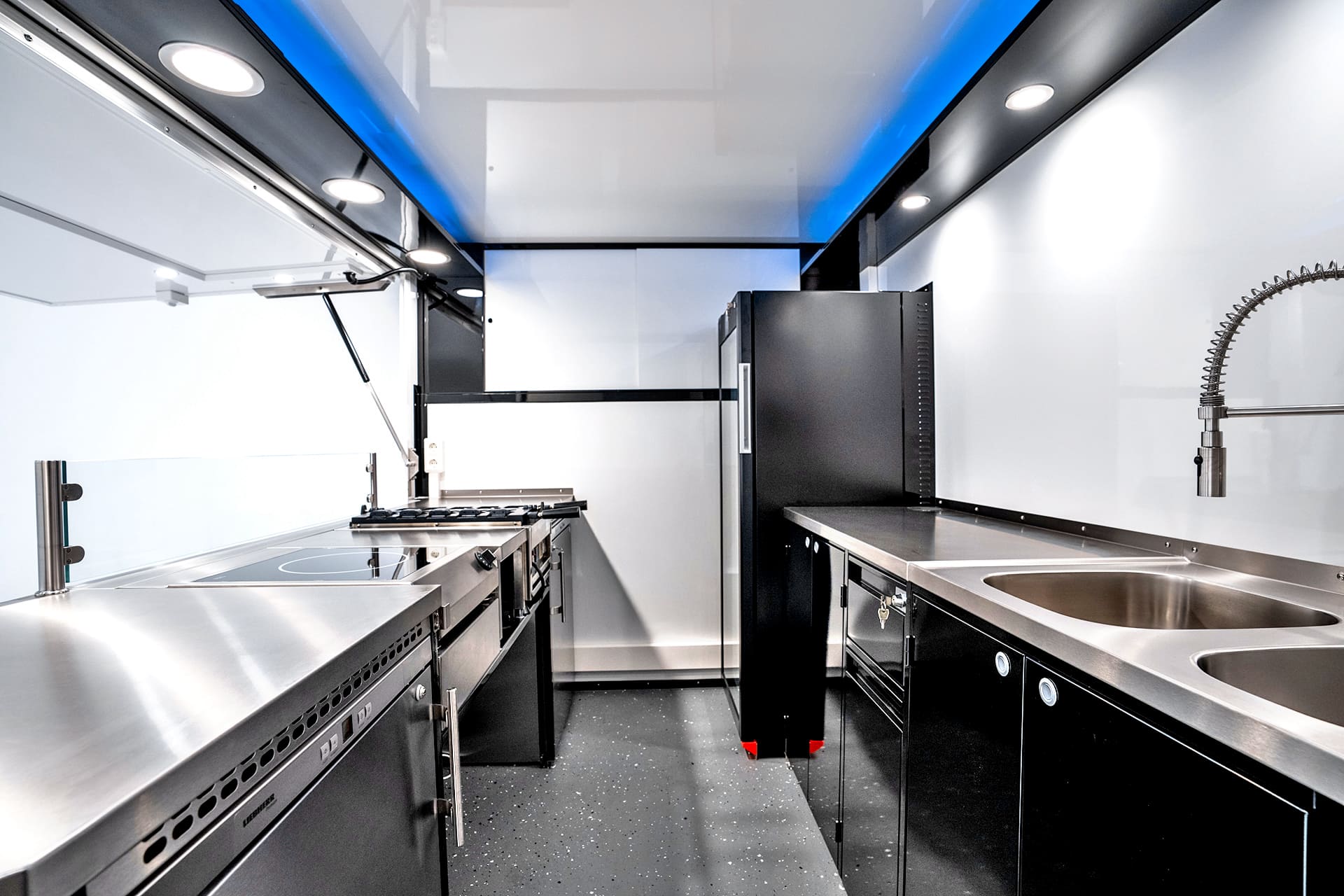 kia-pv5-wnetrze-food-truck