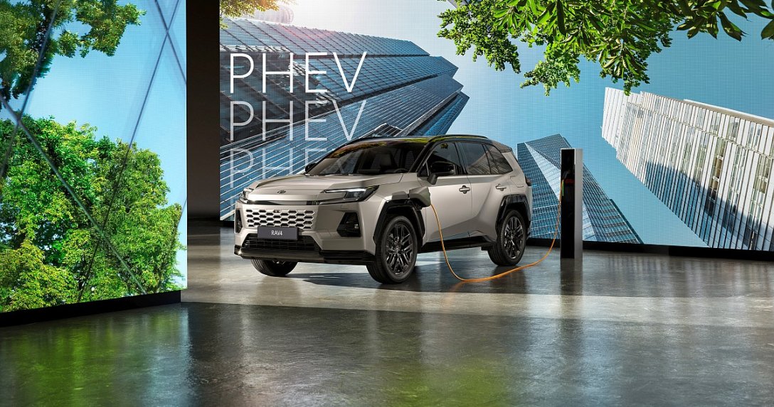 Toyota RAV4 Plug-in Hybrid – przód