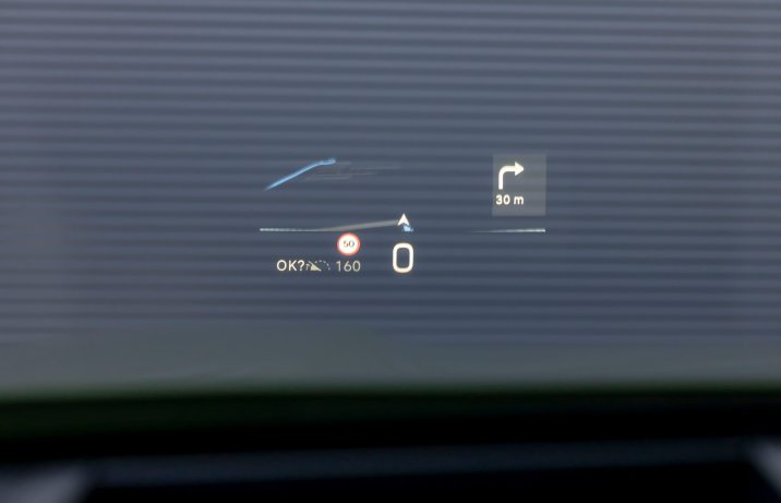 Jeep Compass III – deska rozdzielcza, head-up-display