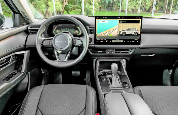 Mazda CX-5 III 2026 – deska rozdzielcza