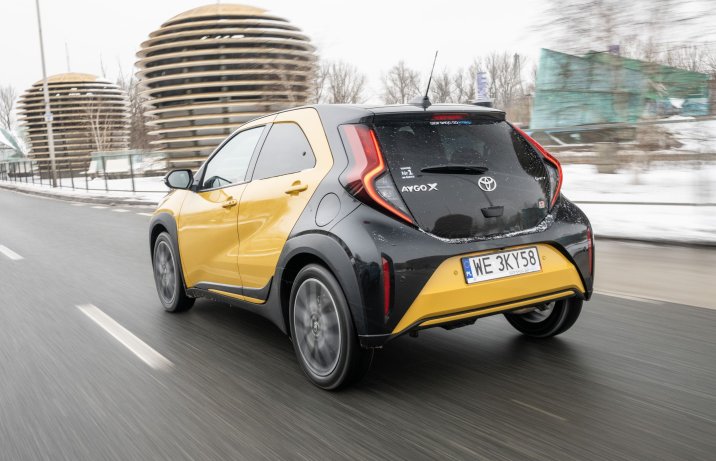 Toyota Aygo X - tył