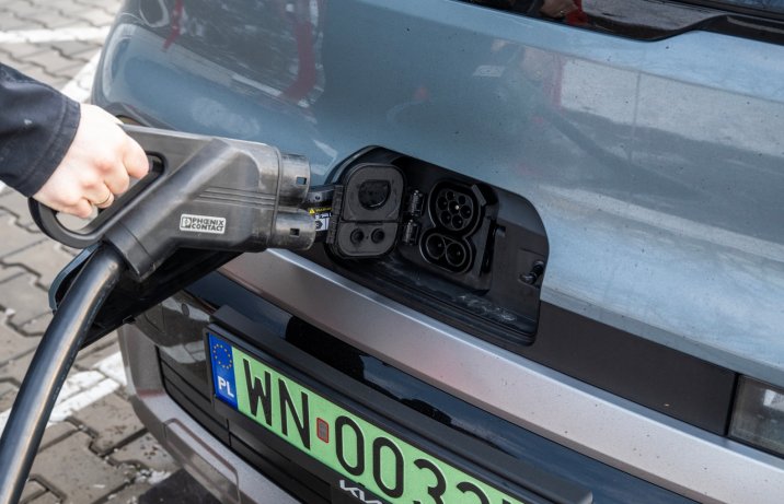 Kia PV5 gniazdo do ładowania