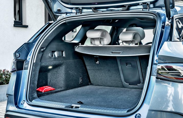 BYD Seal 6 DM-i Touring – wnętrze, bagażnik