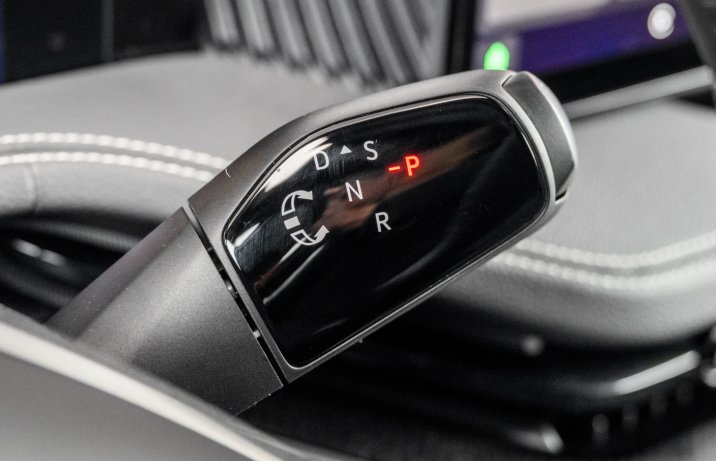 Skoda Superb – dźwignia biegów