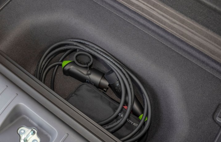 Kia EV5 - schowek pod bagażnikiem