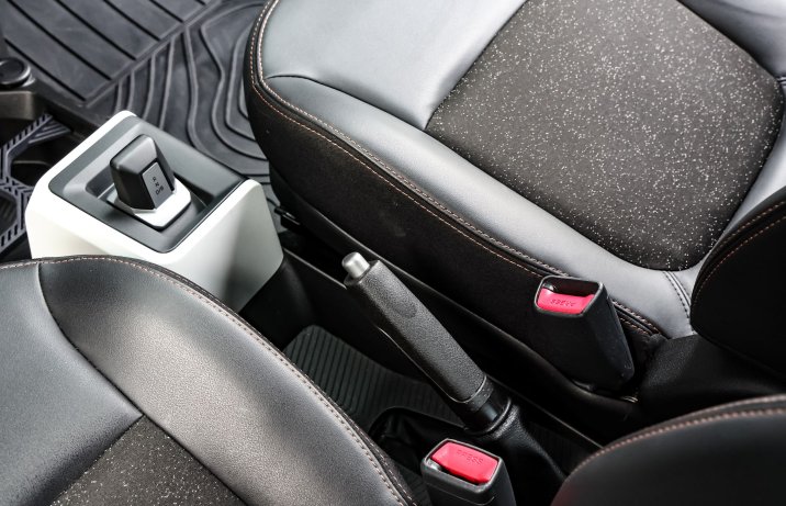 Dacia Spring - hamulec ręczny