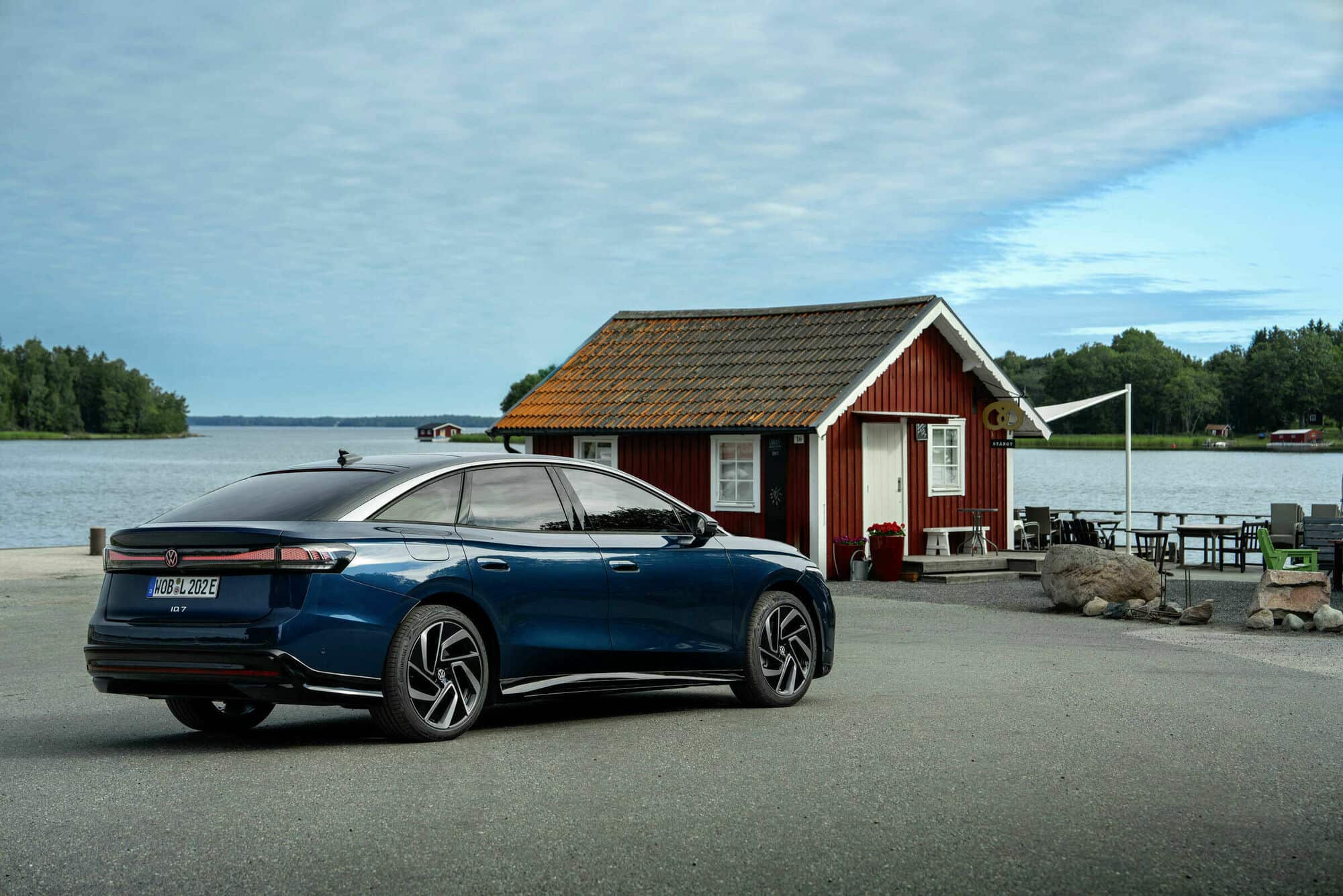 volkswagen-id7-liftback-tyl