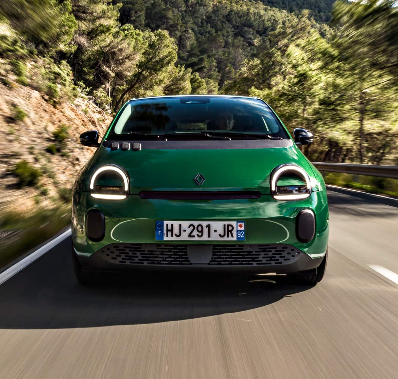 Renault-Twingo-E-Tech-fotele-przod-2