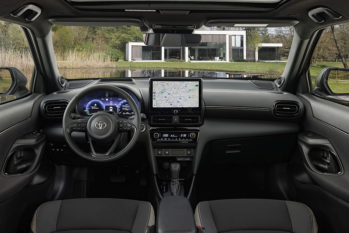 2027 Toyota Yaris Cross (1)