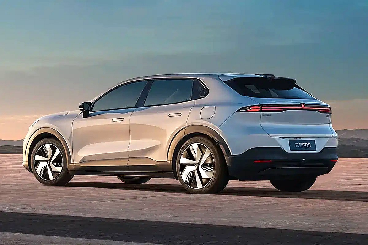 Changan Deepal S05_03