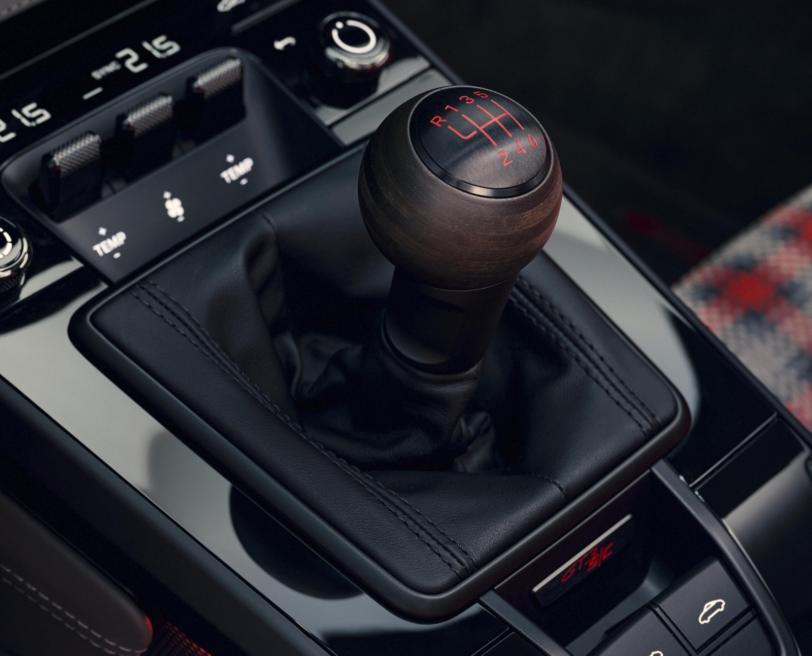 porsche-911-gt3-sc-dzwignia-biegow